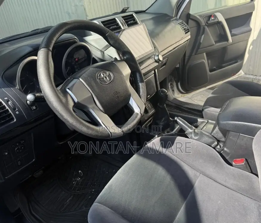Toyota Land Cruiser Prado 2013 White