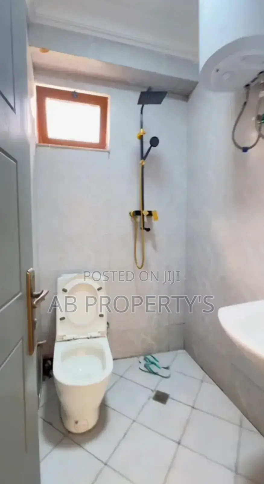 Furnished 3bdrm Apartment in መገናኛ 24, Yeka for sale