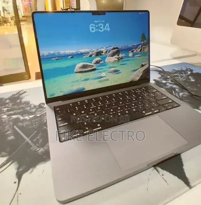 New Laptop Apple MacBook Pro 2021 M1 16GB Apple M1 Pro SSD 512GB