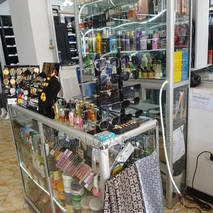 የኮስሞቲክስ ቁልፍ ሽያጭ Display