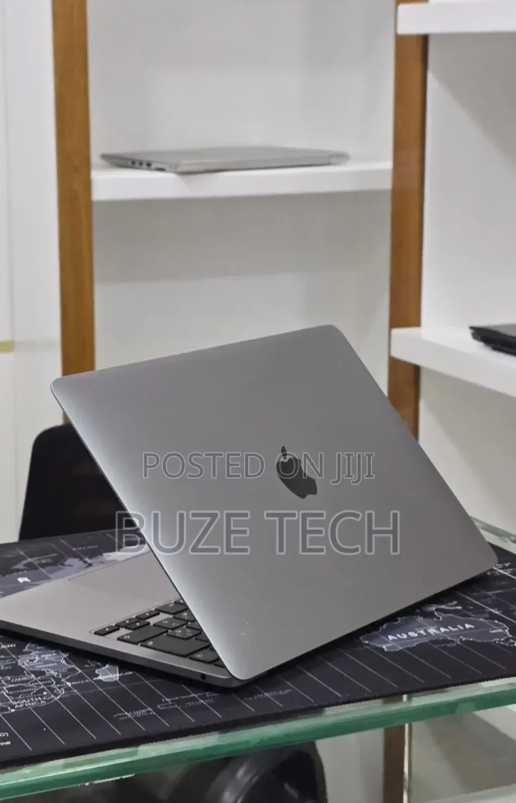 New Laptop Apple MacBook Pro 8GB Intel Core i5 SSD 512GB