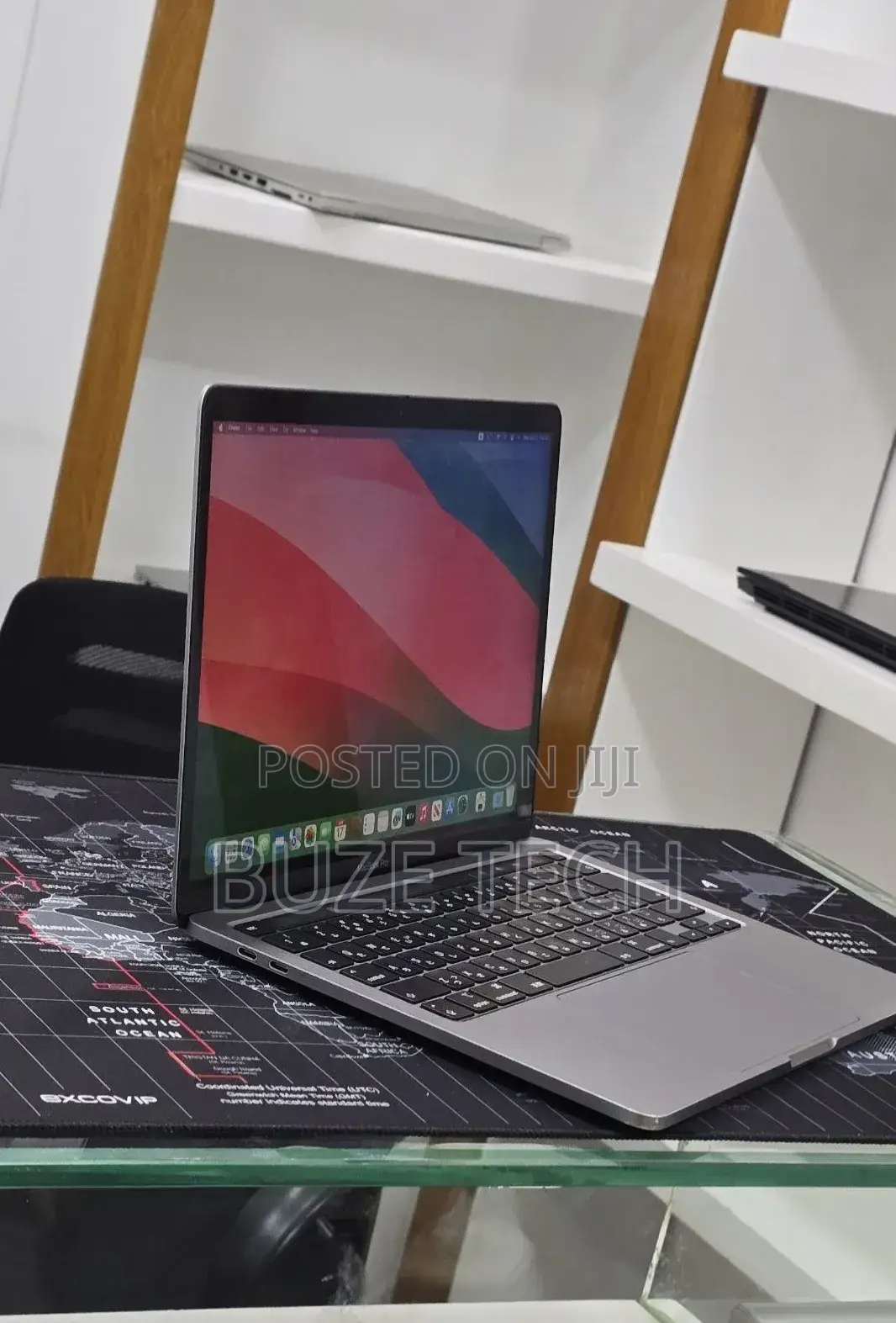 New Laptop Apple MacBook Pro 8GB Intel Core i5 SSD 512GB