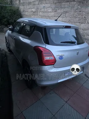 Suzuki Swift 2022 Silver