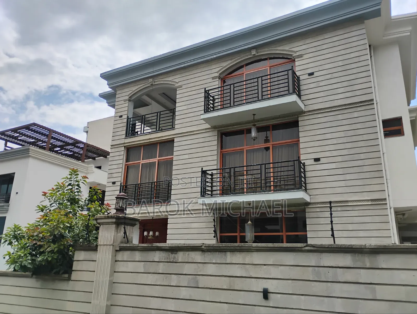 7bdrm Mansion in Bole for sale