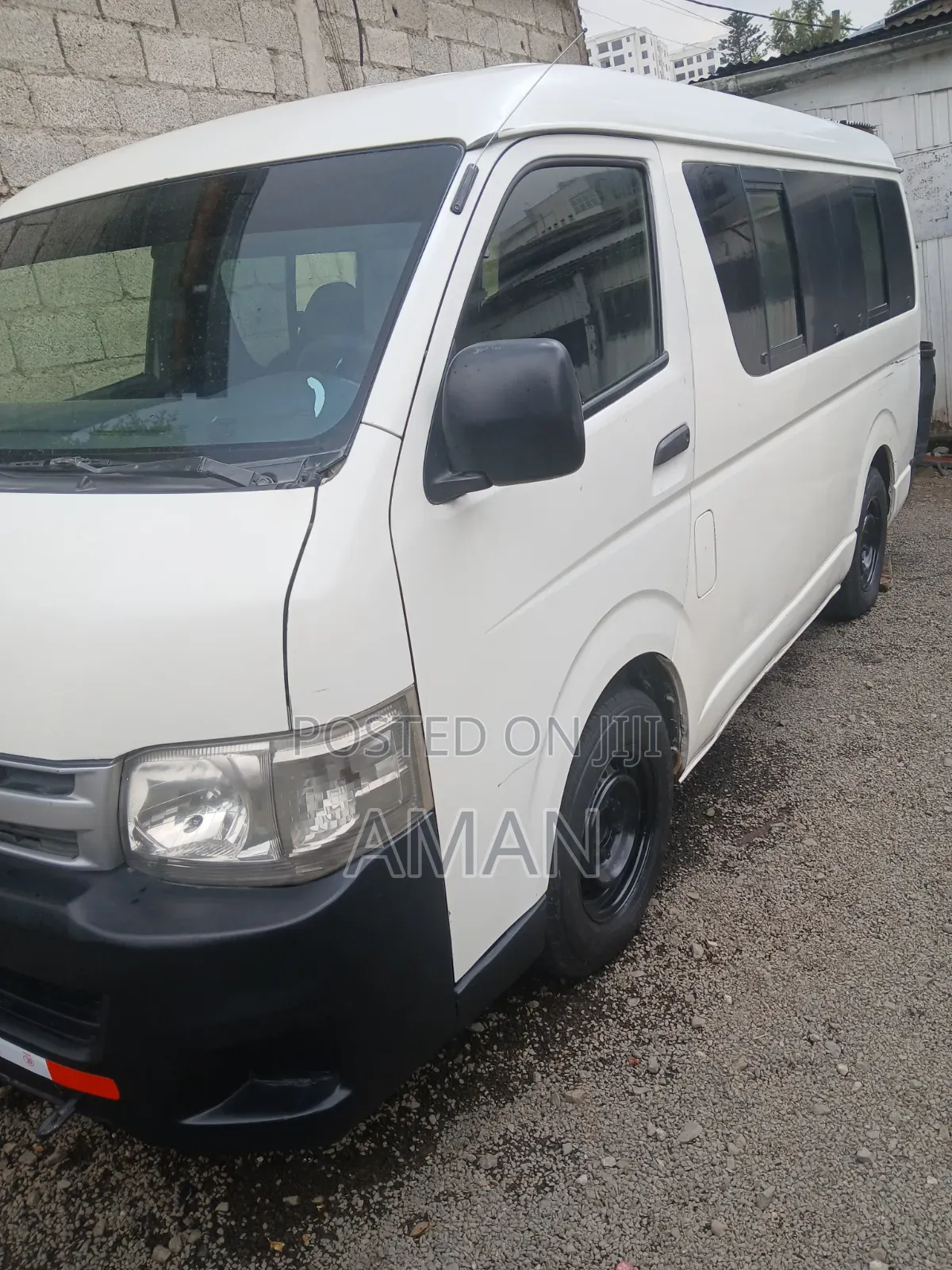 Toyota HiAce 2013 White