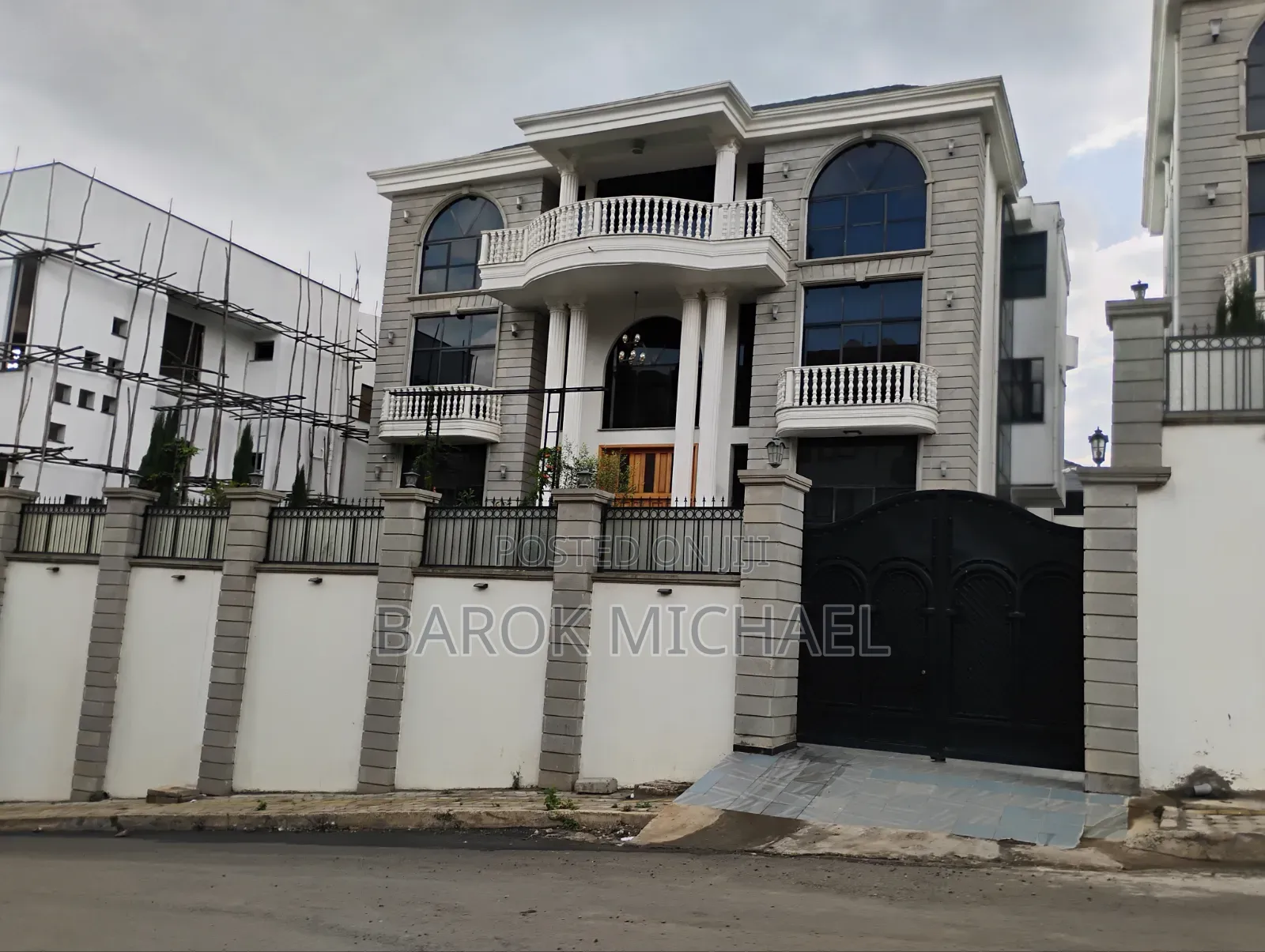 7bdrm Mansion in Bole for sale
