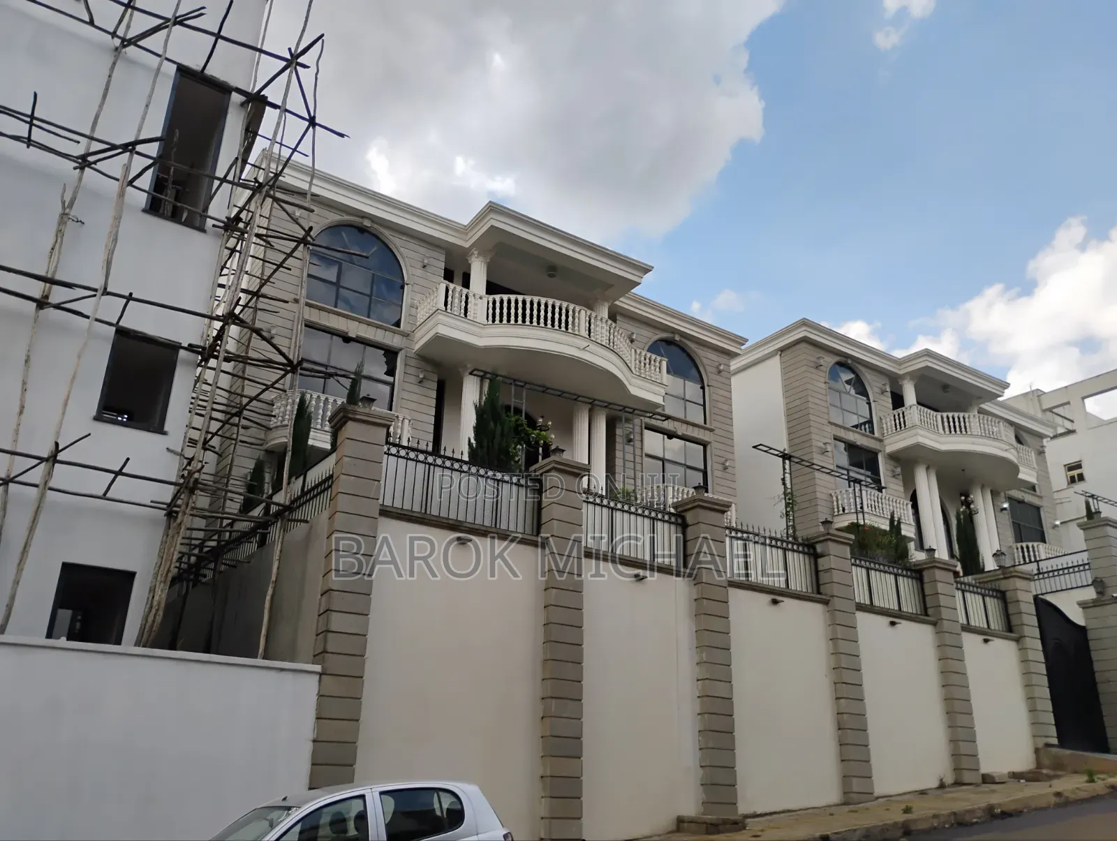 7bdrm Mansion in Bole for sale