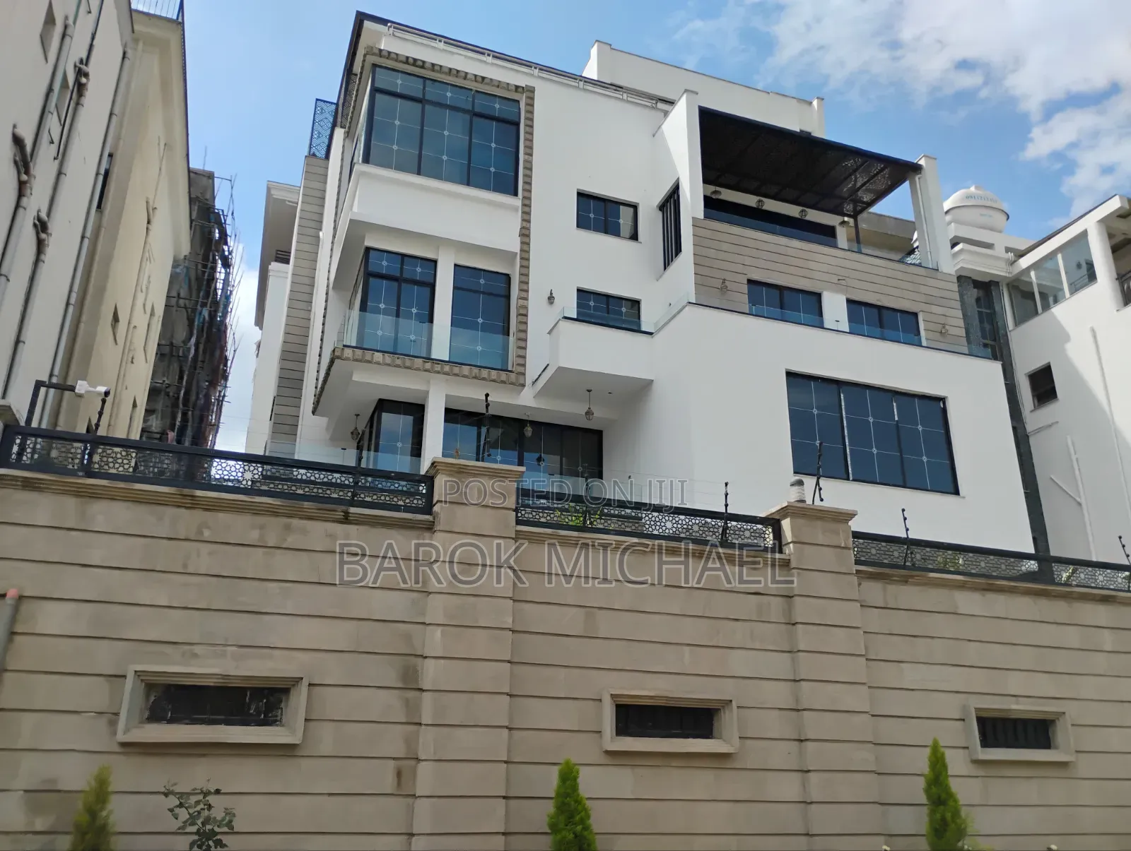 7bdrm Mansion in Bole for sale
