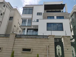 7bdrm Mansion in Bole for sale