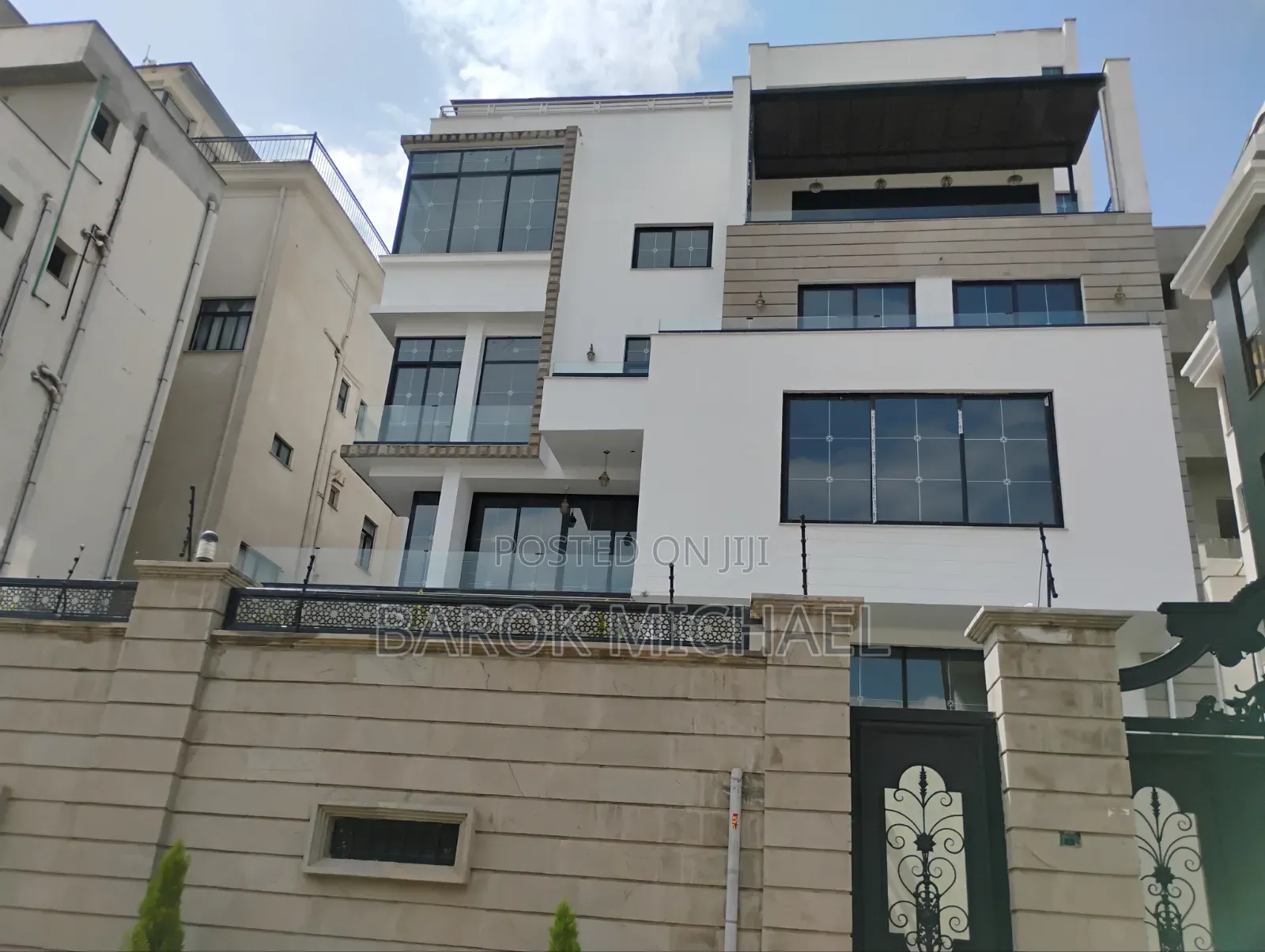 7bdrm Mansion in Bole for sale