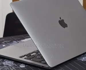 New Laptop Apple MacBook Pro 2019 8GB Intel Core i5 SSD 512GB