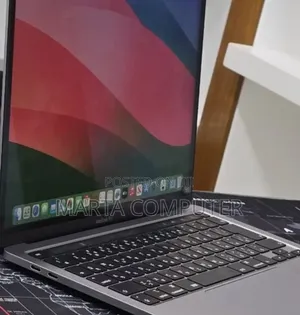 New Laptop Apple MacBook Pro 2019 8GB Intel Core i5 SSD 512GB