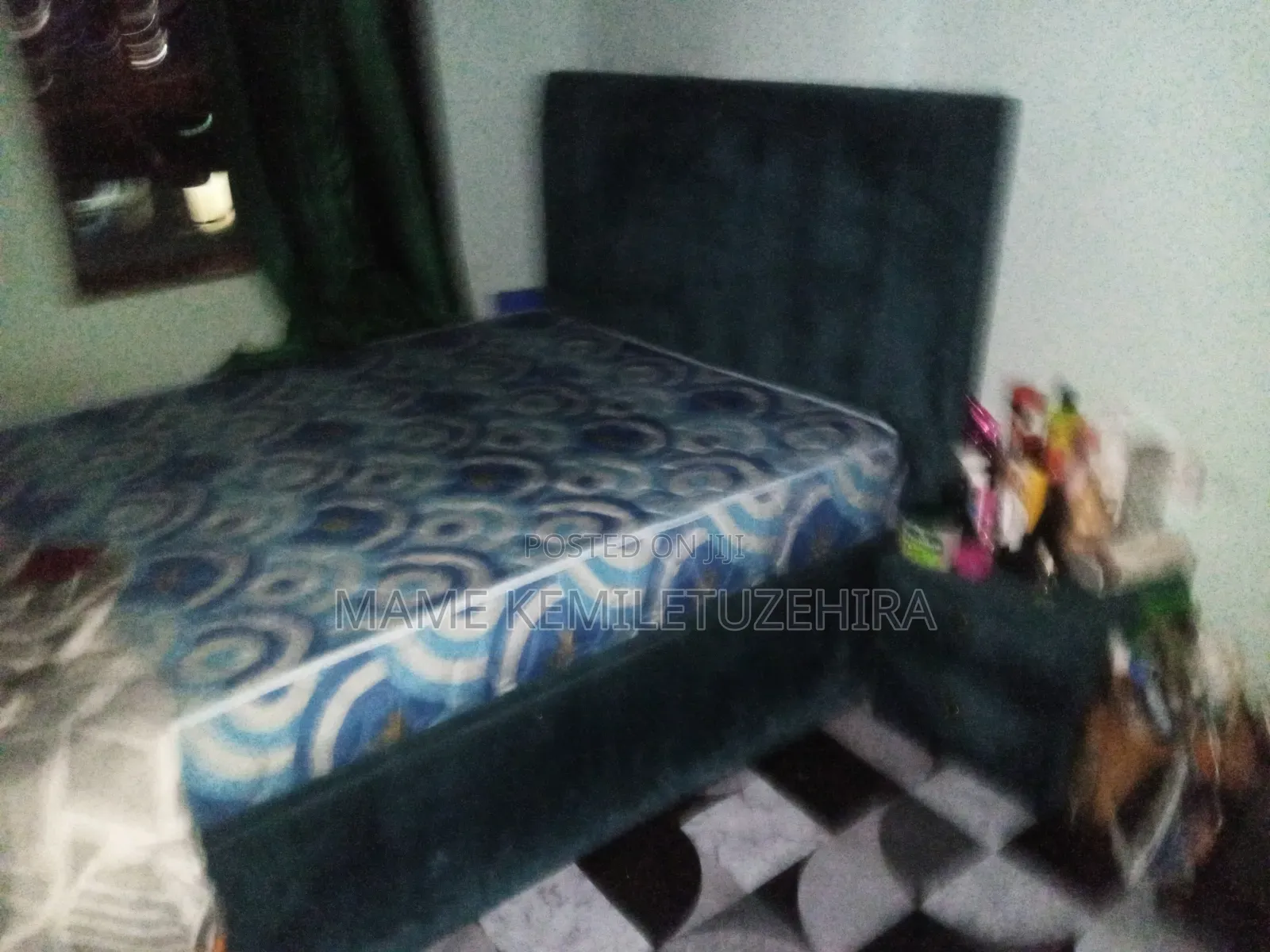 1.50 ንፁህ በ ቅርብ የተገዛ አልጋ