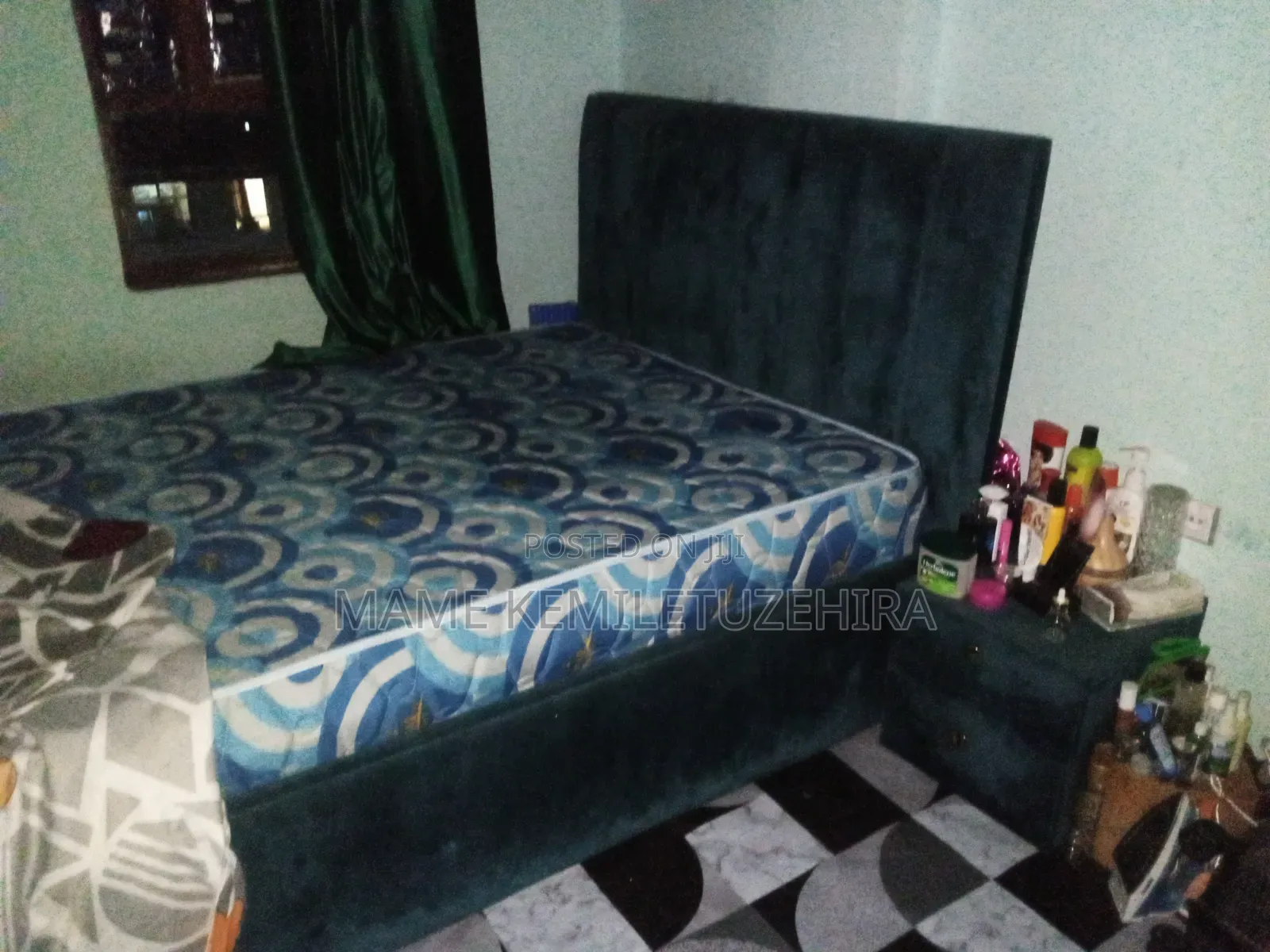 1.50 ንፁህ በ ቅርብ የተገዛ አልጋ