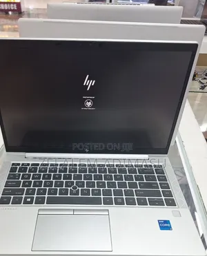 New Laptop HP EliteBook 840 G8 16GB Intel Core i5 SSD 512GB