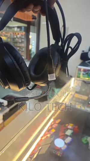 V7 RGB Gaming Headset
