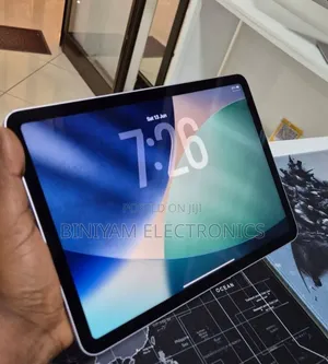 New Apple iPad Air 11 (2024) 128 GB Silver