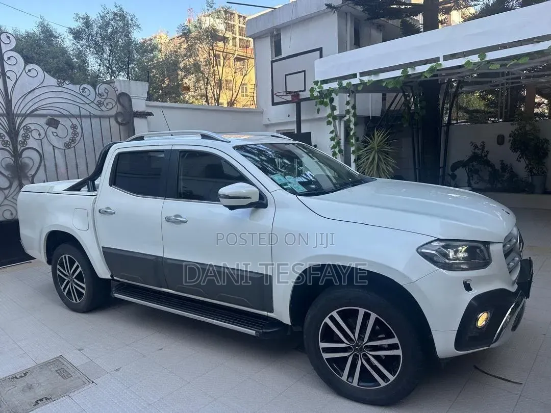Mercedes-Benz X Class 2017 White