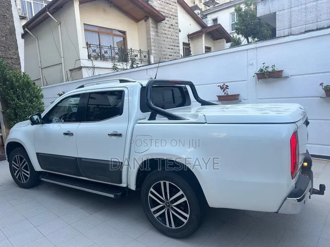 Mercedes-Benz X Class 2017 White