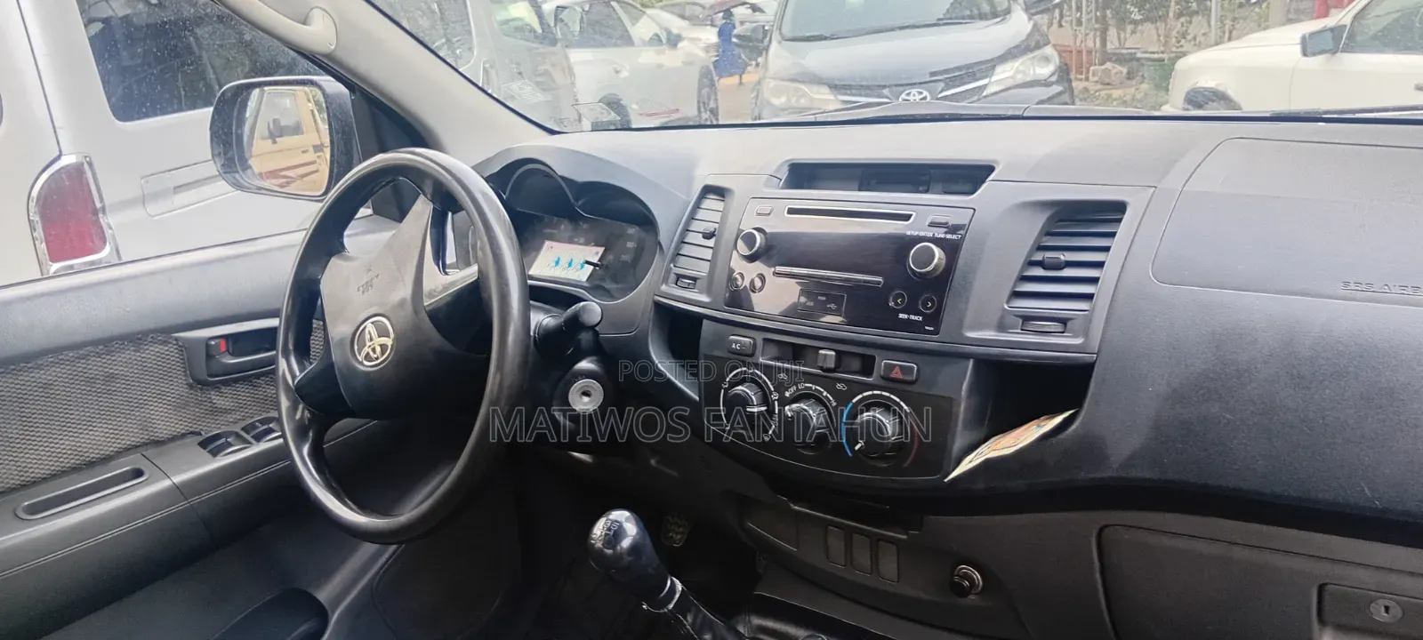 Toyota Hilux 2014 Black