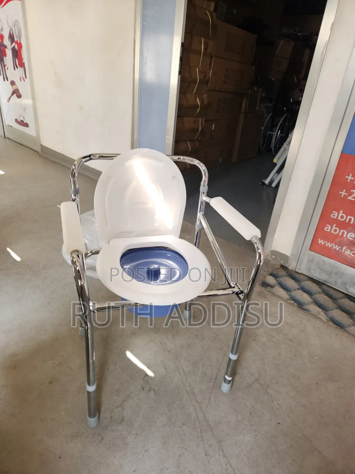 Shower Chair Toilet Bathtub Portable Folding Bedside Commode Toilet
