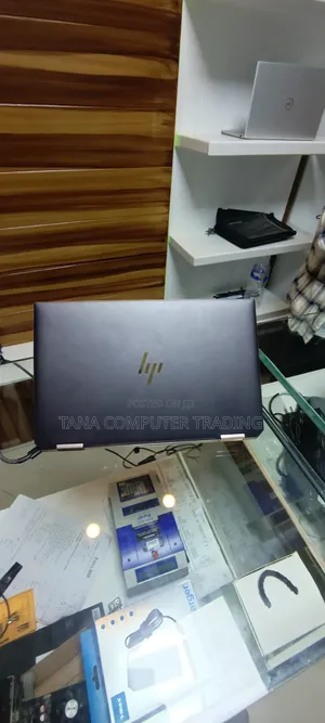 New Laptop HP Spectra 13 16GB Intel Core i7 SSD 1T