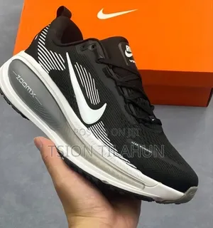 Nike Zoomx Sneaker