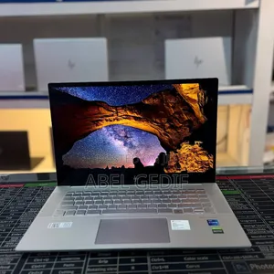 New Laptop HP Envy 15 16GB Intel Core i7 SSD 1T
