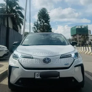 Toyota C-HR 2023 White
