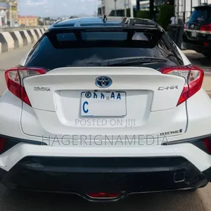 Toyota C-HR 2023 White