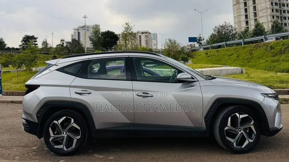 Hyundai Tucson 2021 Silver