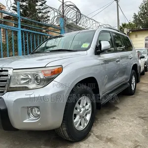 Toyota Land Cruiser 2014 Silver