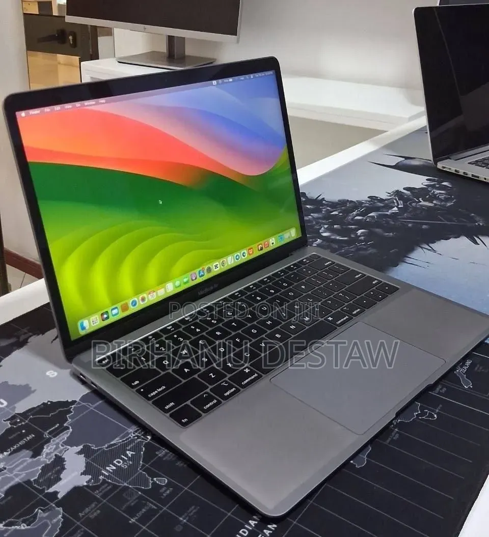 New Laptop Apple MacBook Air 2019 8GB Intel Core i5 SSD 128GB