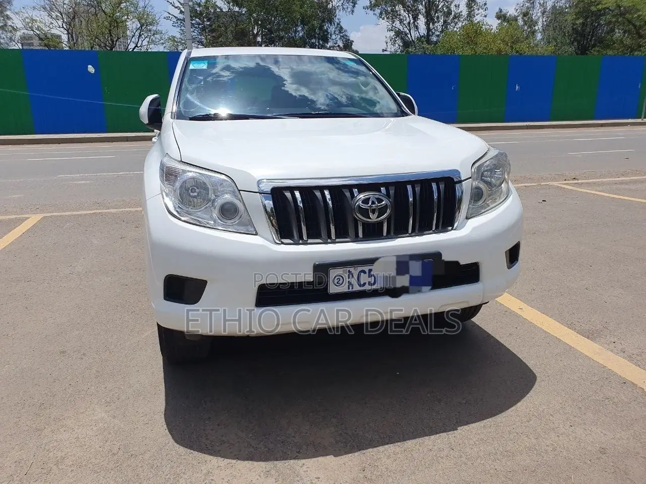 Toyota Land Cruiser Prado 2012 White