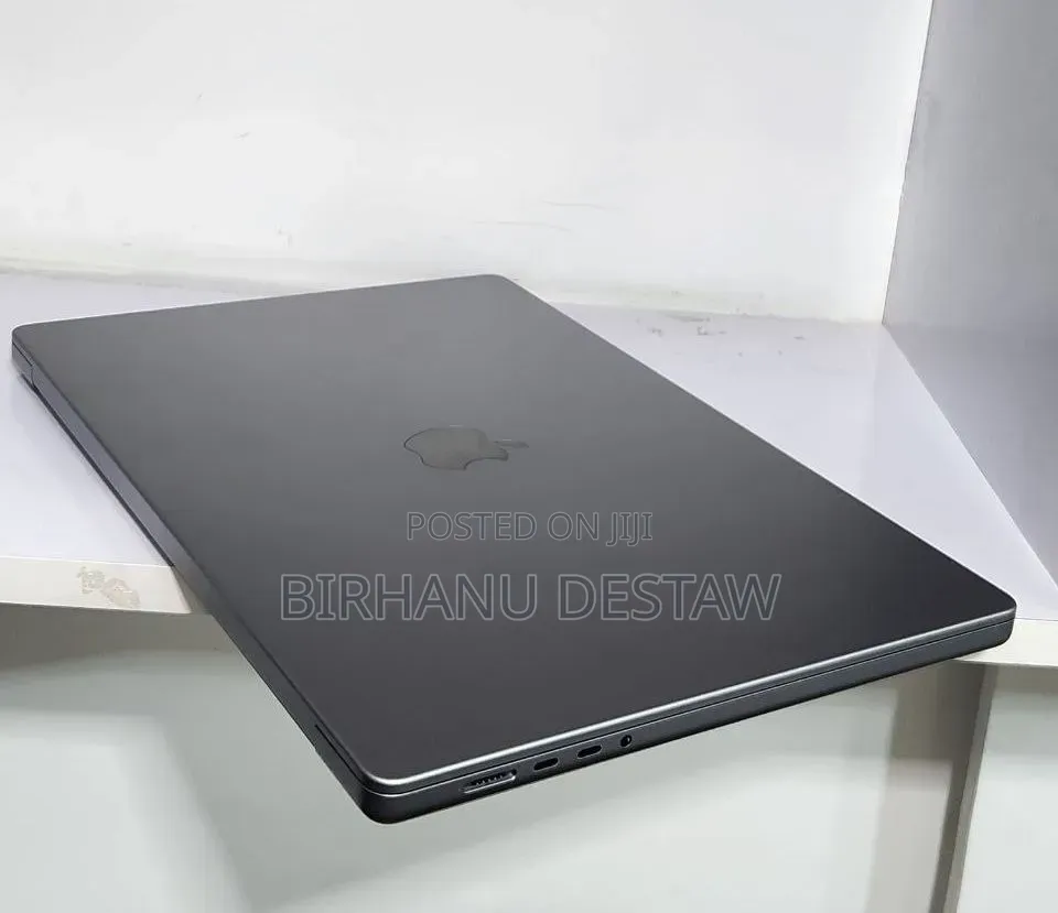 New Laptop Apple MacBook Pro 32GB Apple M1 Pro SSD 512GB