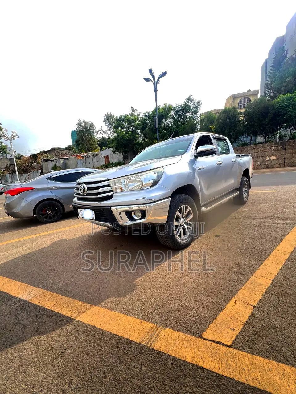 Toyota Hilux Revo Double Cab Deisel 2.4 AWD 2018 Silver
