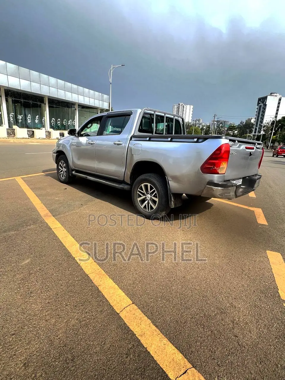 Toyota Hilux Revo Double Cab Deisel 2.4 AWD 2018 Silver