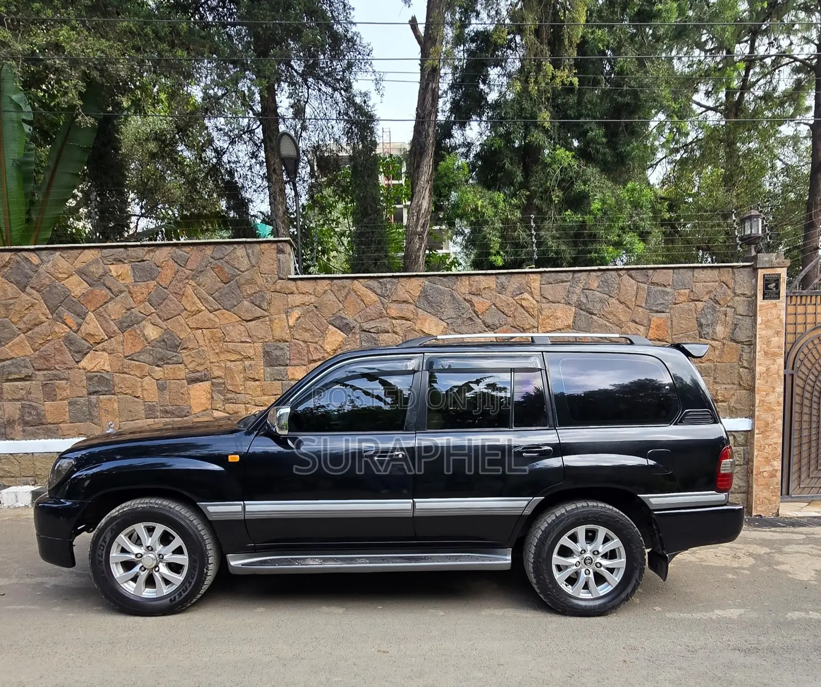 Toyota Land Cruiser 100 4.2 2006 Black