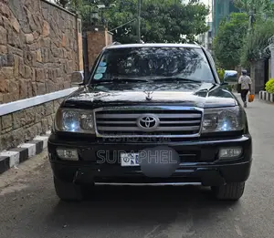 Toyota Land Cruiser 100 4.2 2006 Black