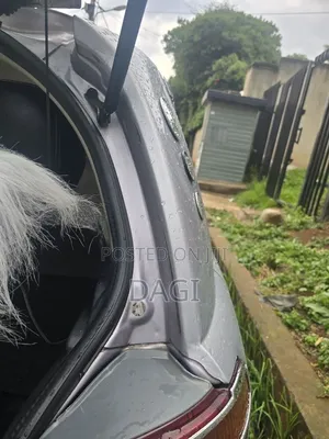 Toyota Vitz 2004 Silver