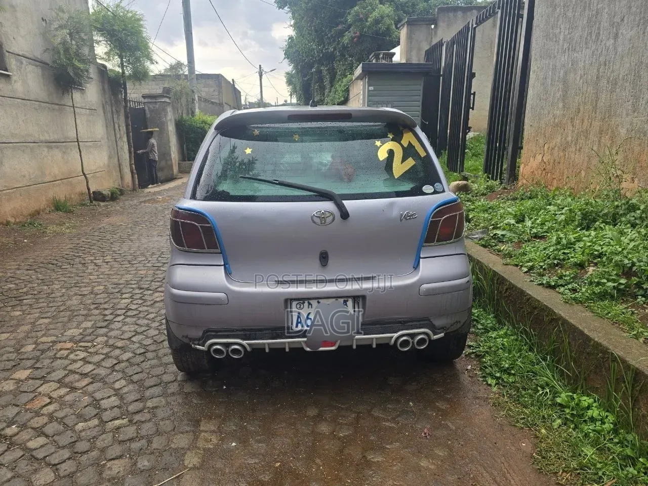 Toyota Vitz 2004 Silver
