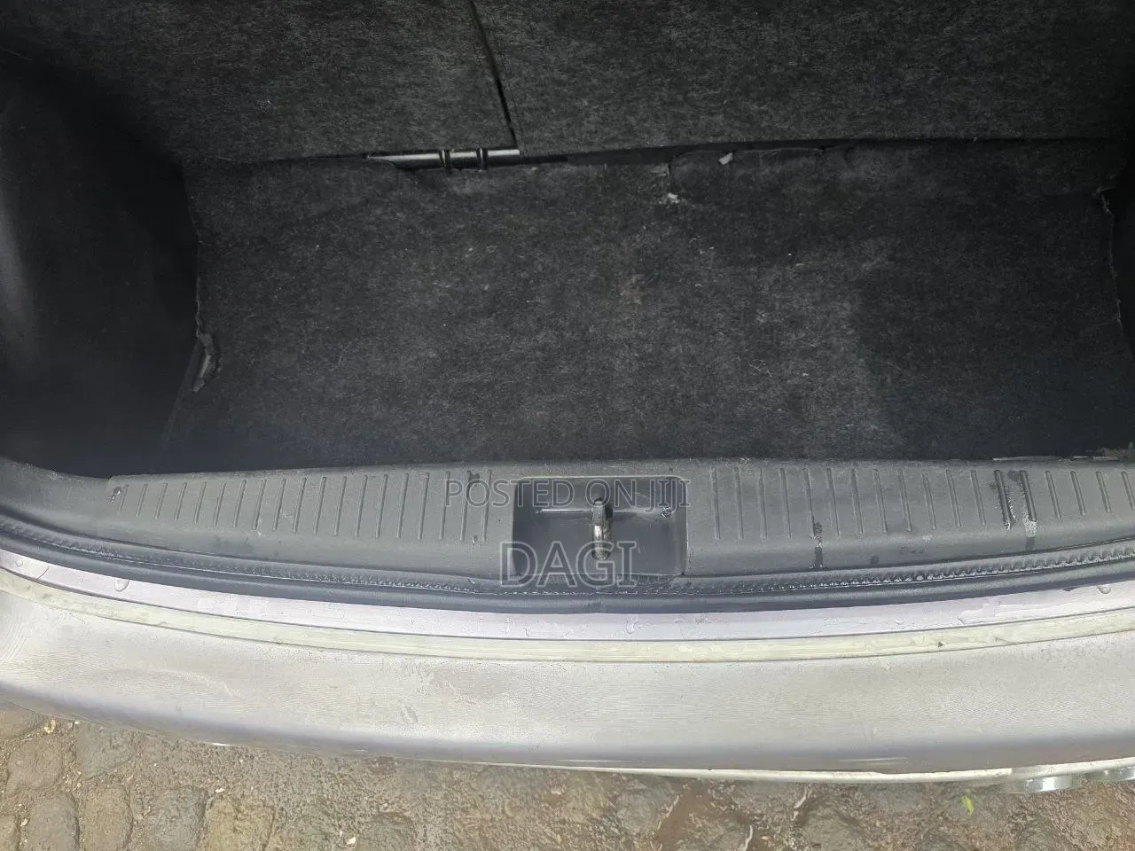 Toyota Vitz 2004 Silver