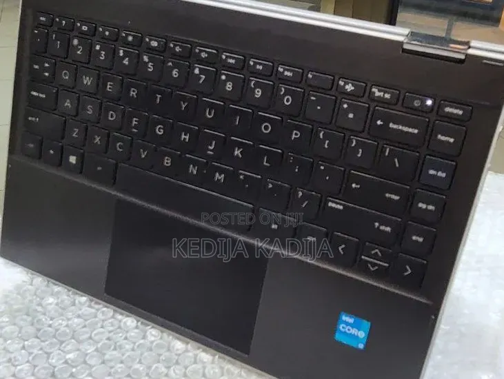 New Laptop HP Pavilion X360 8GB Intel Core 3 SSD 128GB