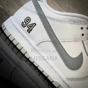 Nike Sb Dunk Low Supreme 94 "White Metalic Silver"