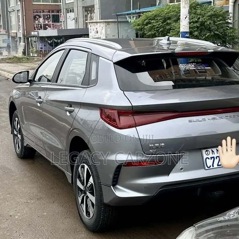 BYD E2 43 kWh 94 hp FWD 2025 Gray