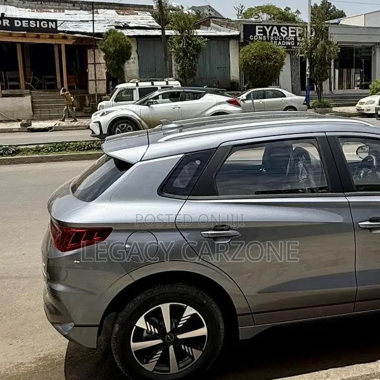 BYD E2 43 kWh 94 hp FWD 2025 Gray