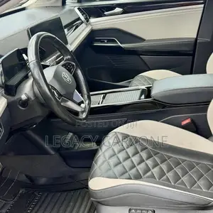 Volkswagen ID.6 2022 Blue