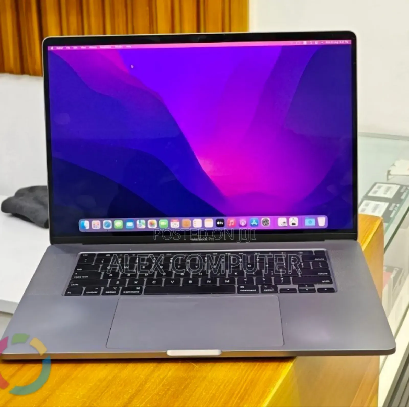 New Laptop Apple MacBook Pro 2018 32GB Intel Core i9 SSD 2T
