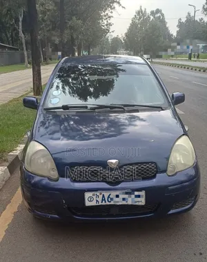 Toyota Vitz 2002 Blue