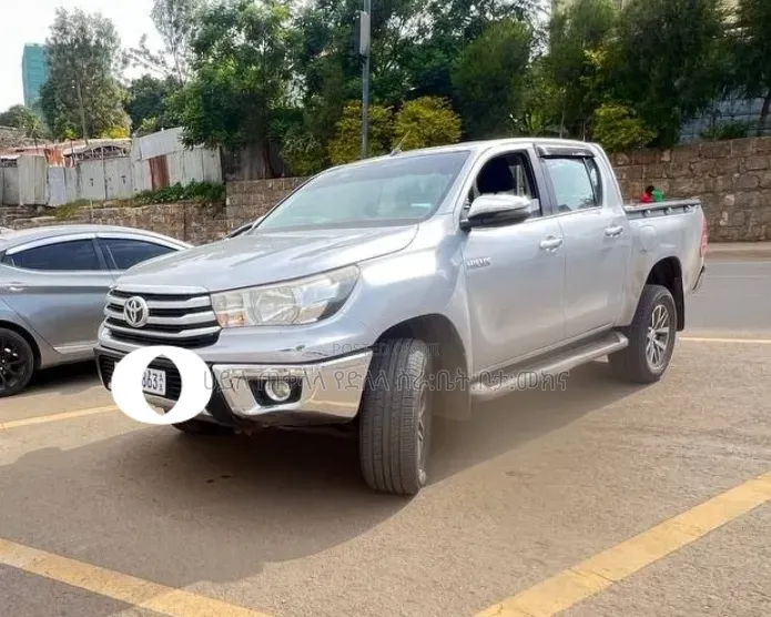 Toyota Hilux 2018 Silver